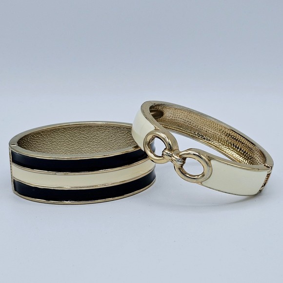 Bangle Bracelet Vintage Black Cream Enamel Set of Two Striped Open Link Clamper - Picture 5 of 9